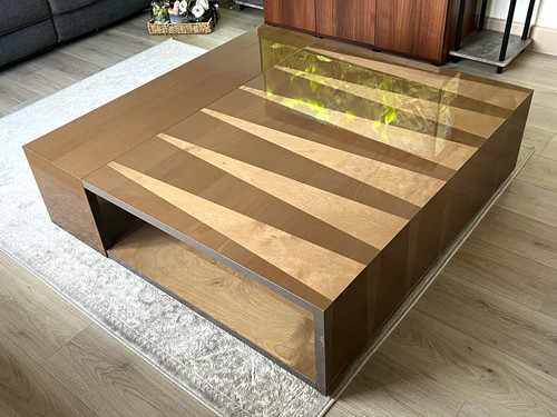 Brown glossy wood - glossy, rectangular
